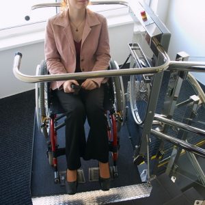 Platforma schodowa, platforma przyschodowa, windy dla niepełnosprawnych
